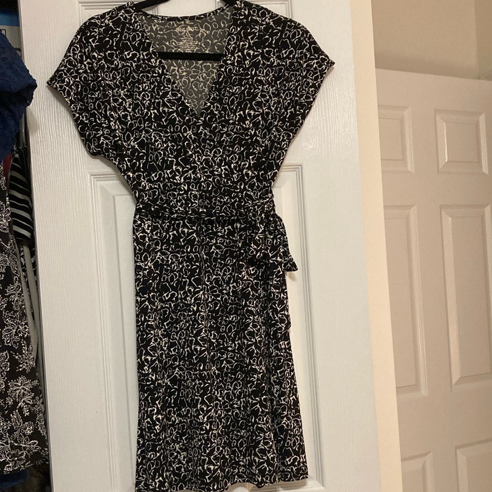 Nine West black and white dress size small